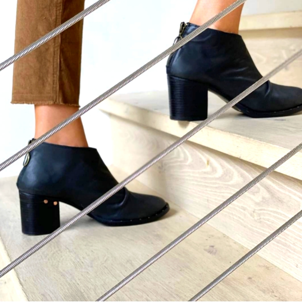 Anthropologie Beek Handmade Black Leather Eaglet Ankle Block Heels Boots Size 10